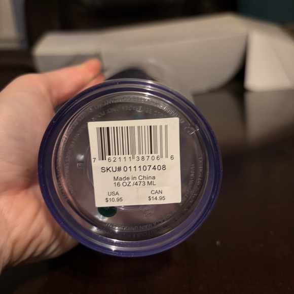 Starbucks 16 oz Clear Grande Tumbler with Green Straw, NWT - Picture 5 of 6